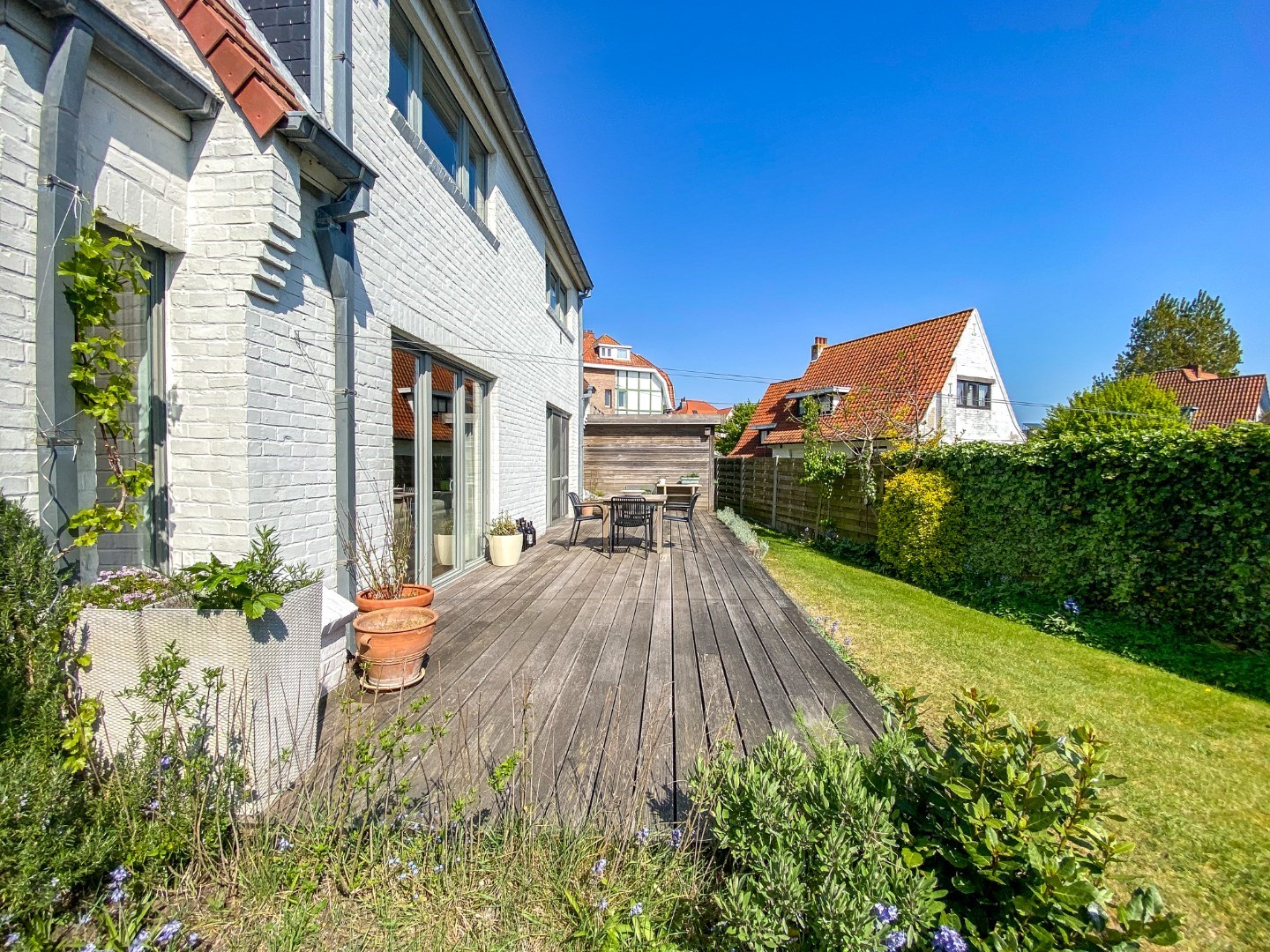 Ruime woning op wandelafstand van de zee op 535 m². 