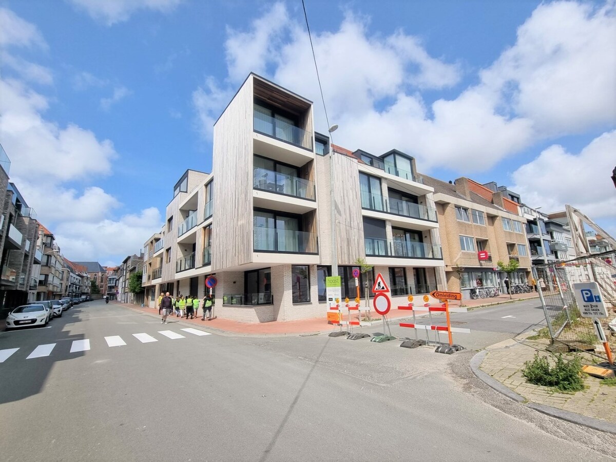 Prachtig, zeer luxueus nieuwbouwappartement met groot terras en open zichten - Heist 