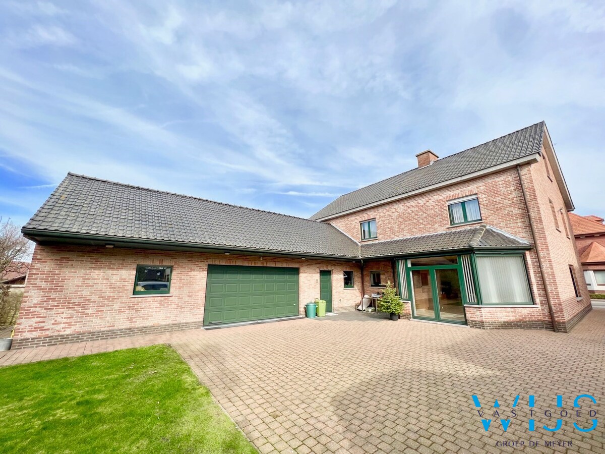 Ongelofelijk ruim woonhuis op een TOPlocatie ! 