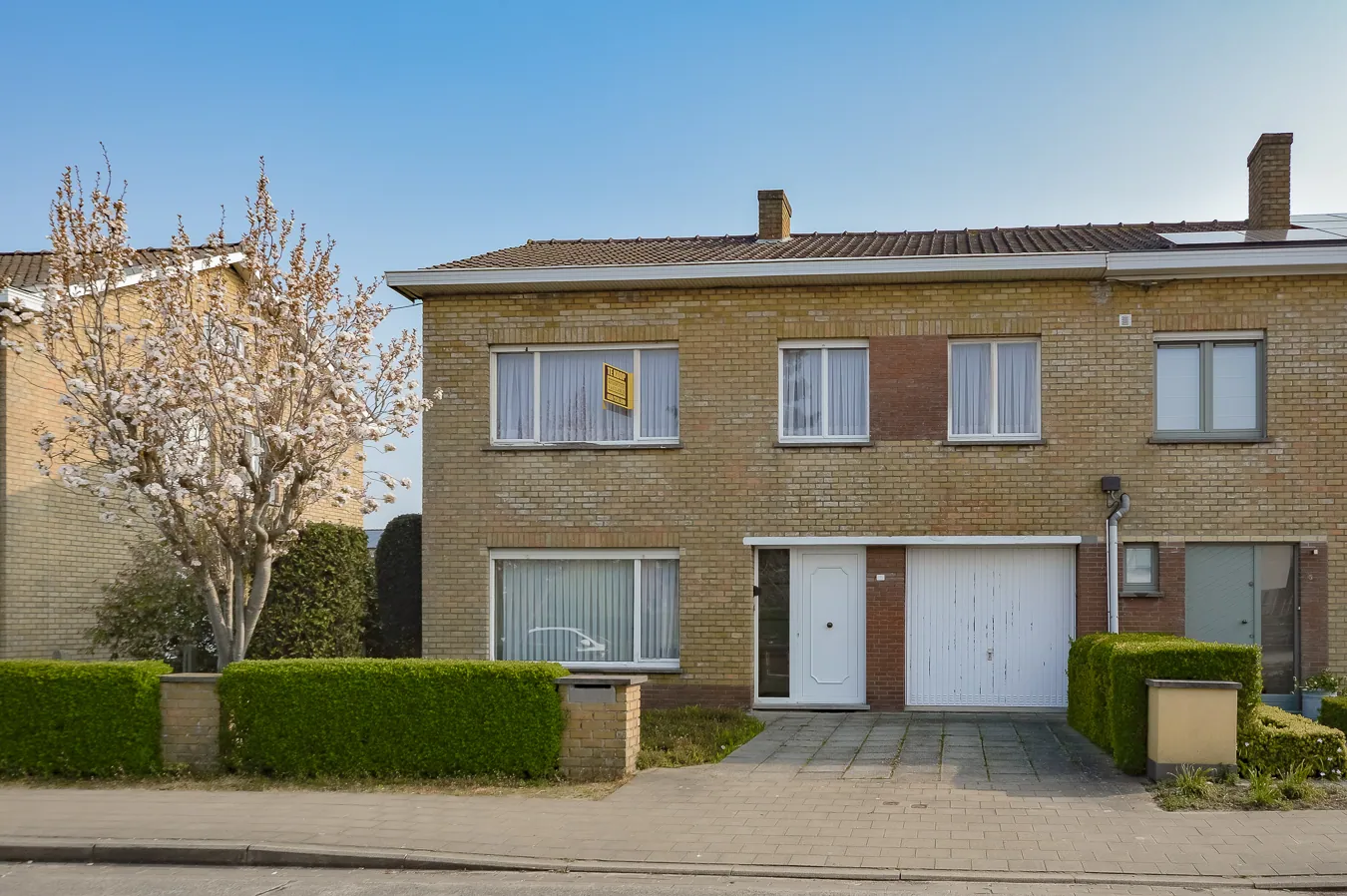 Ruime gezinswoning met 4 slaapkamers en zonnige tuin te Sint-Michiels