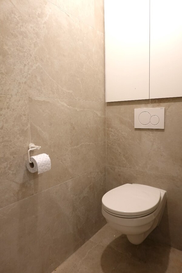 Prachtig nieuwbouwappartement van 108,43 m² met autostaanplaats op uitstekende ligging in hartje Jabbeke 