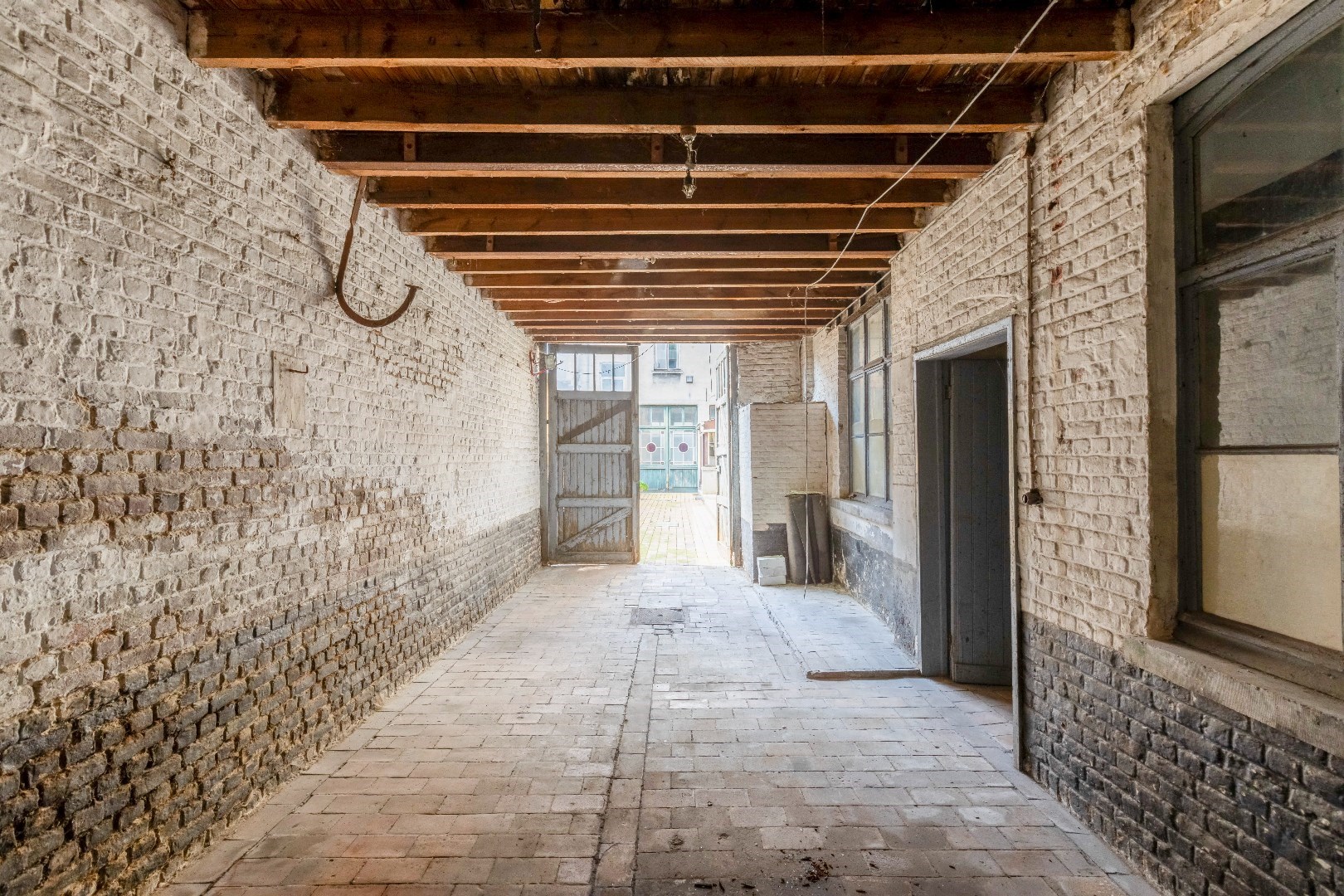 “Te renoveren (erfgoedlening) herenhuis met zelfst. beroepsmogelijkheden. 