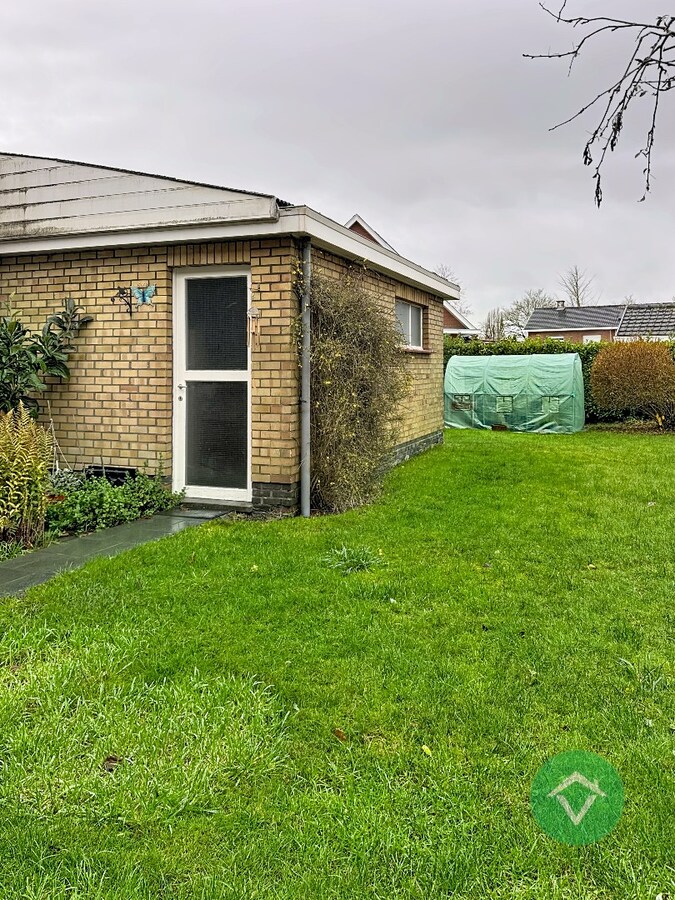 Ruime rijwoning met tuin, garage en 4 slaapkamers in Roeselare 