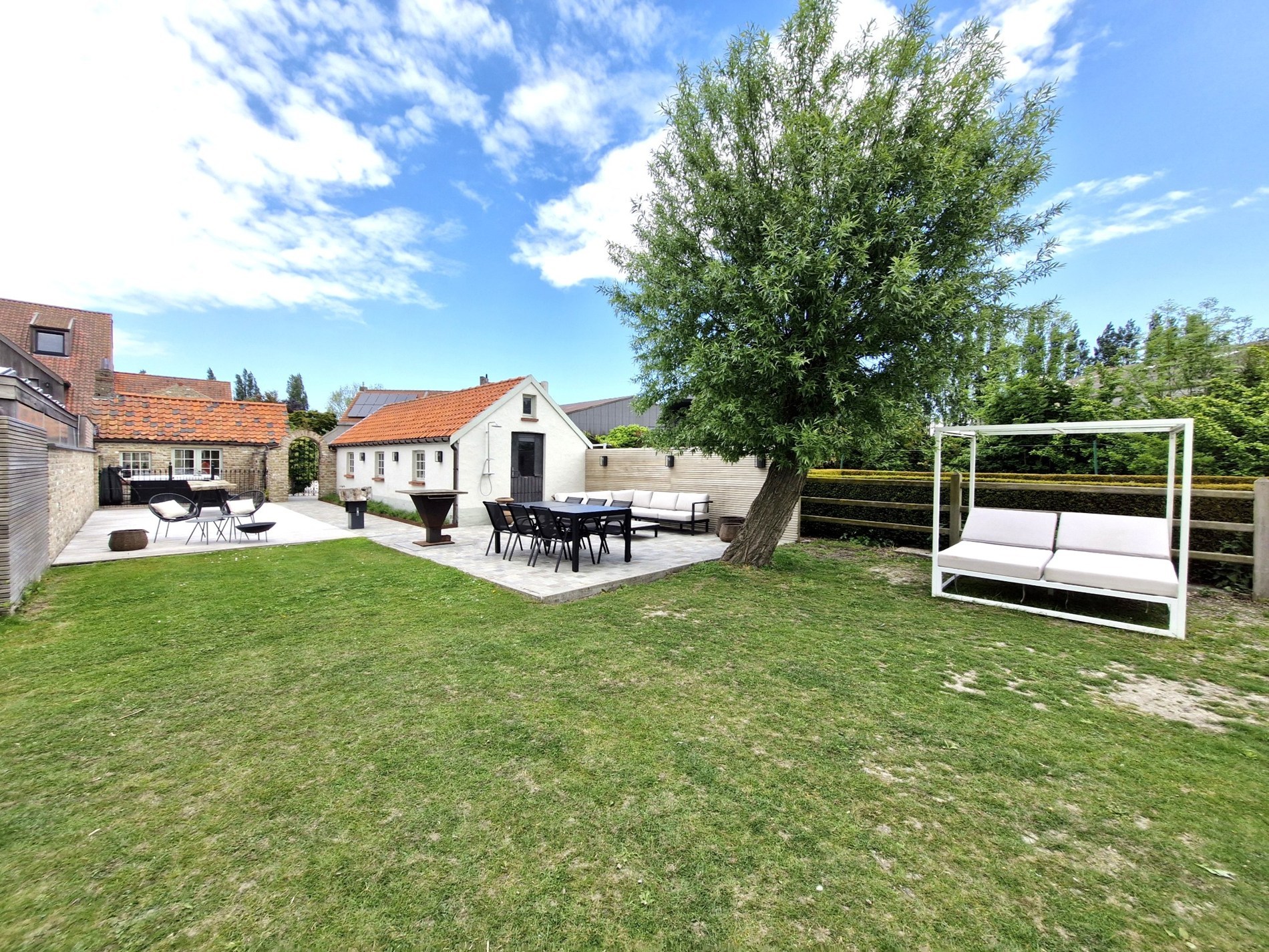 Charmante maison mitoyenne à proximité de Knokke avec des vues dégagées. 