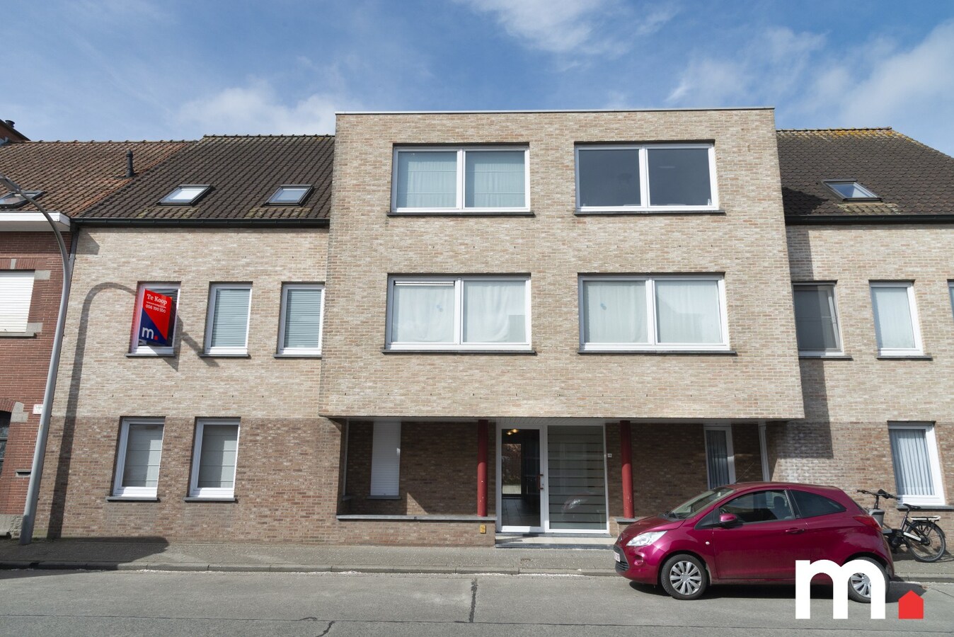 Ruim appartement met groot terras en garage te Heule ! EPC 112 B ! 