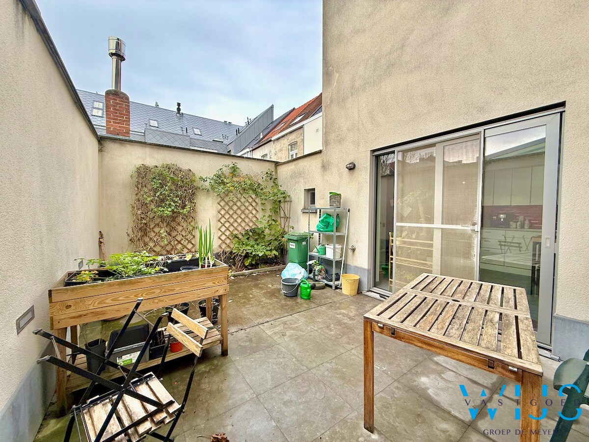 Prachtig woonhuis vlakbij het station Gent-Sint Pieters! 