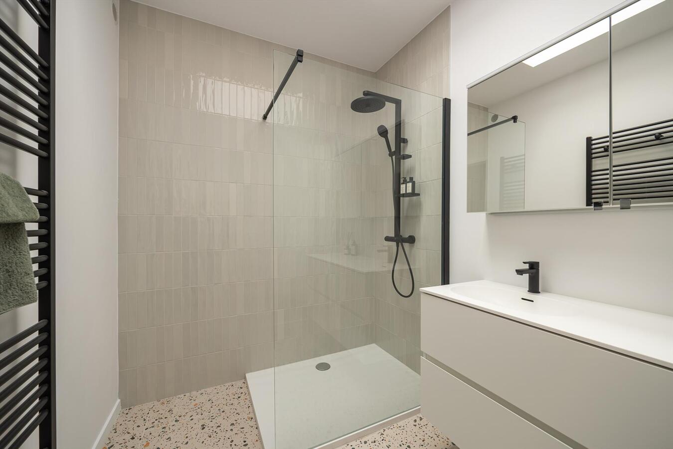 Kwaliteitsvol gerenoveerd appartement te Brasschaat! 