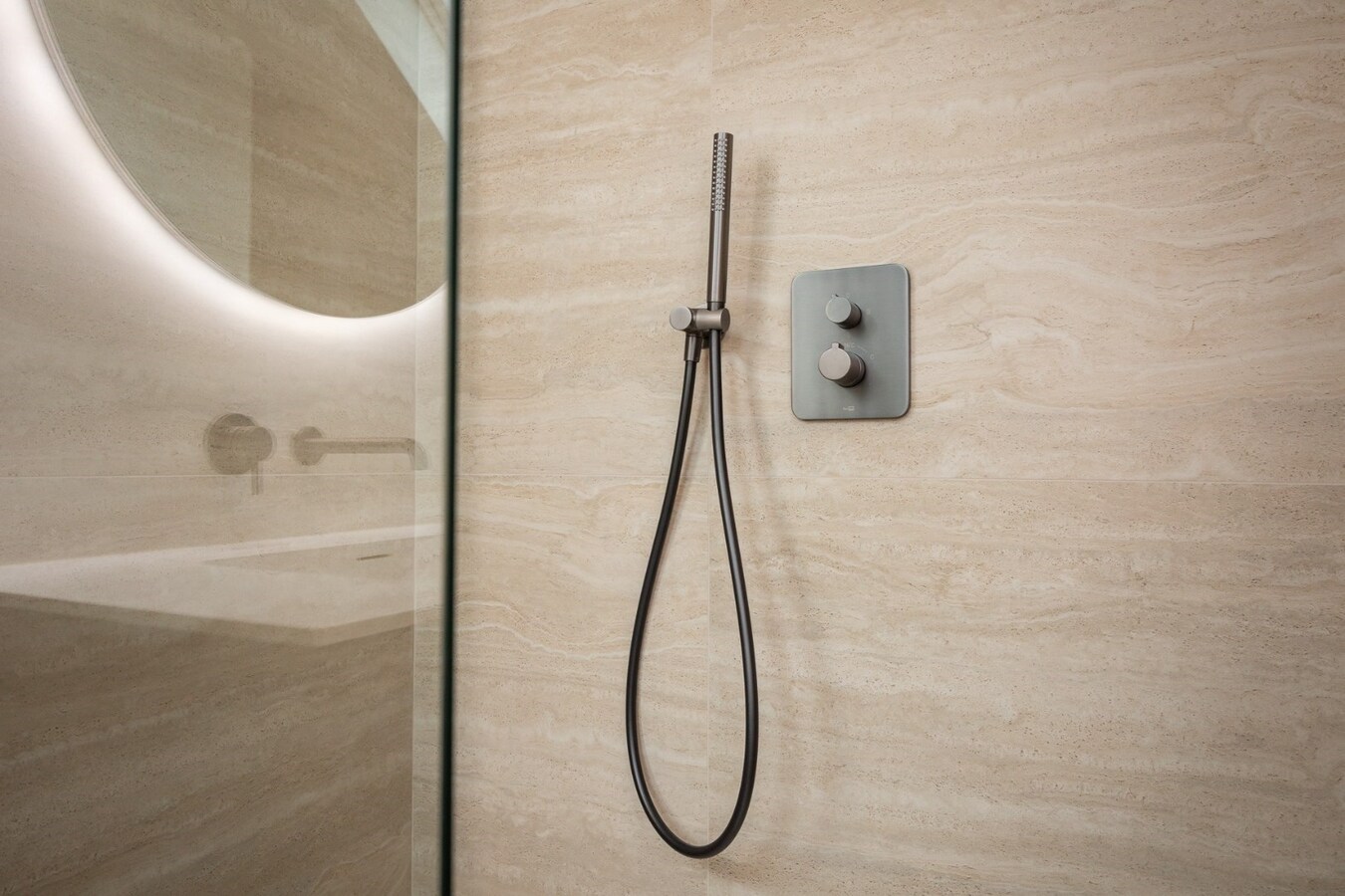 Volledig gerenoveerde HOB op een toplocatie te Kapellen! 