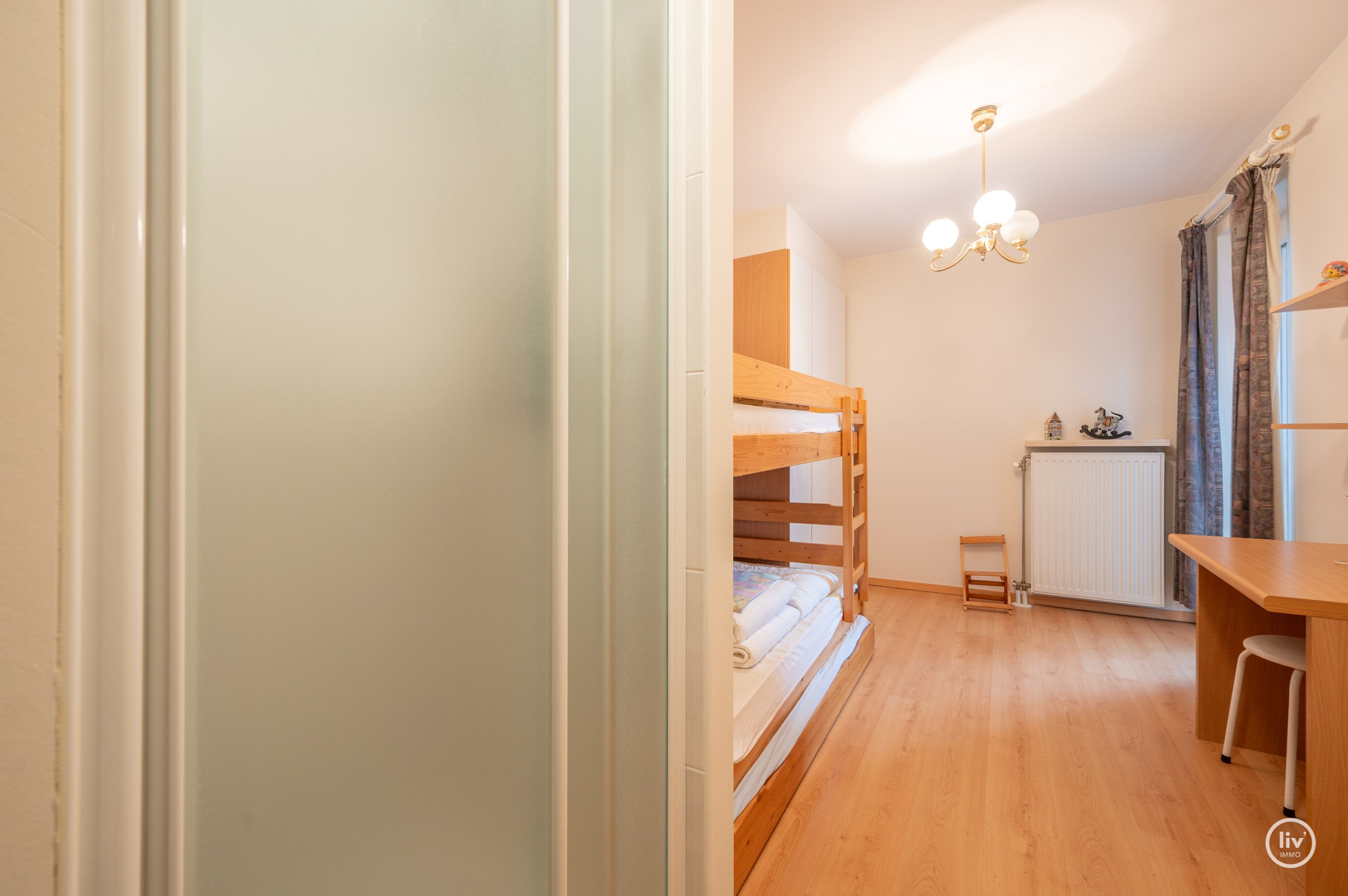 Op te frissen appartement met 2 slaapkamers te koop in het centrum van Knokke 