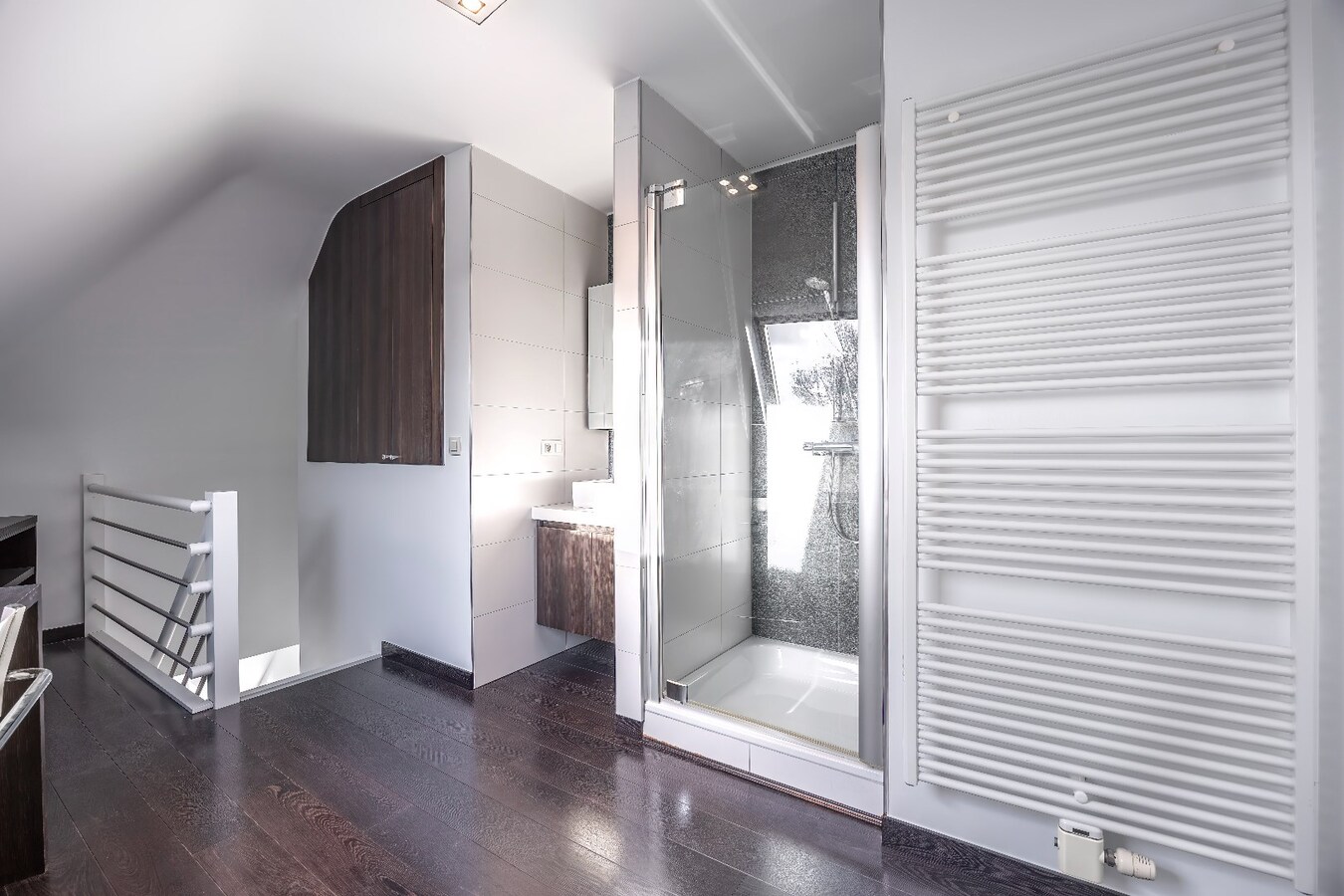 Lichtrijk duplexappartement met 3 slaapkamers en zongericht terras 