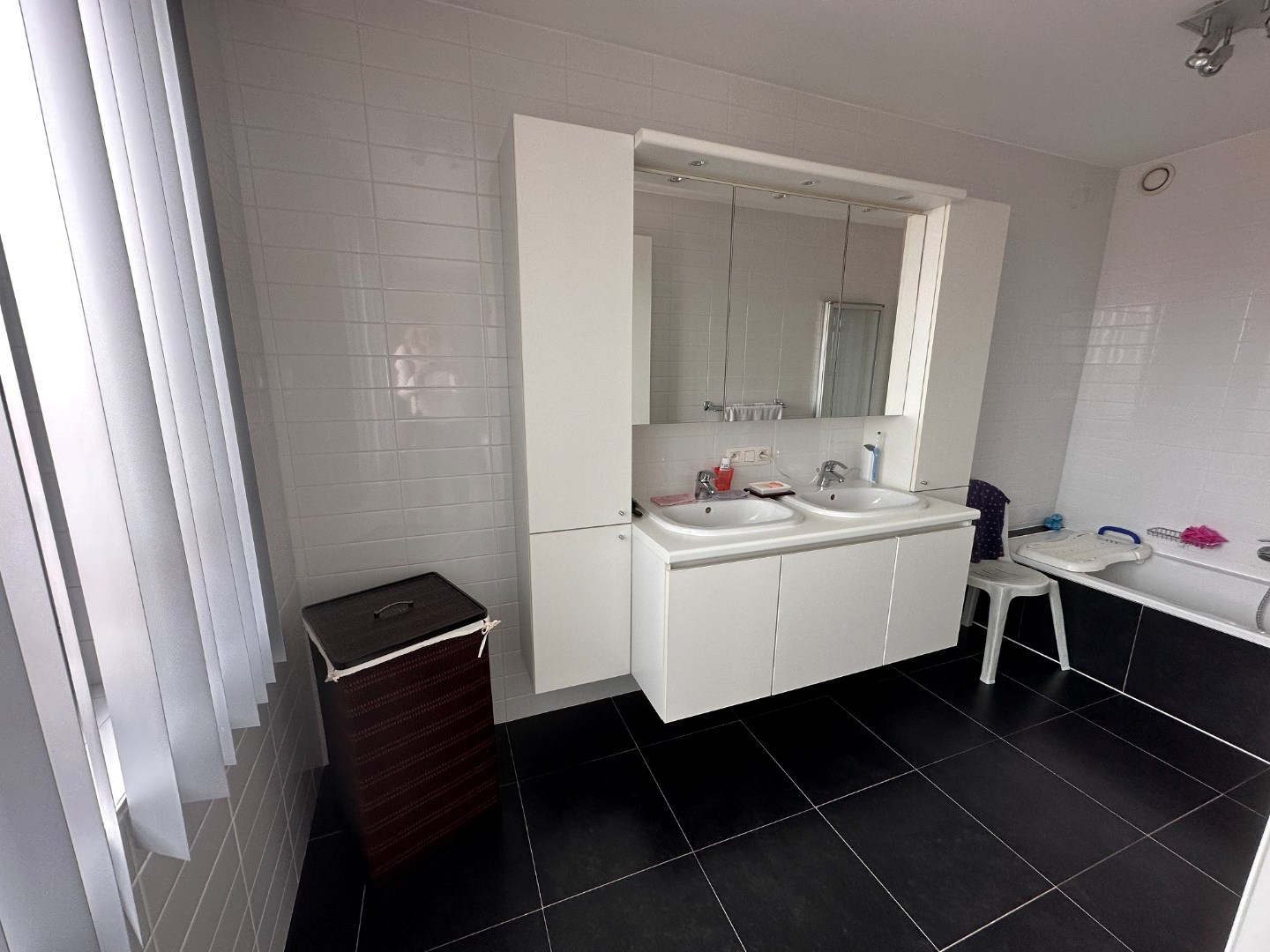 RUIME DUPLEX PENTHOUSE MET TERRASSEN OP TOPLIGGING 