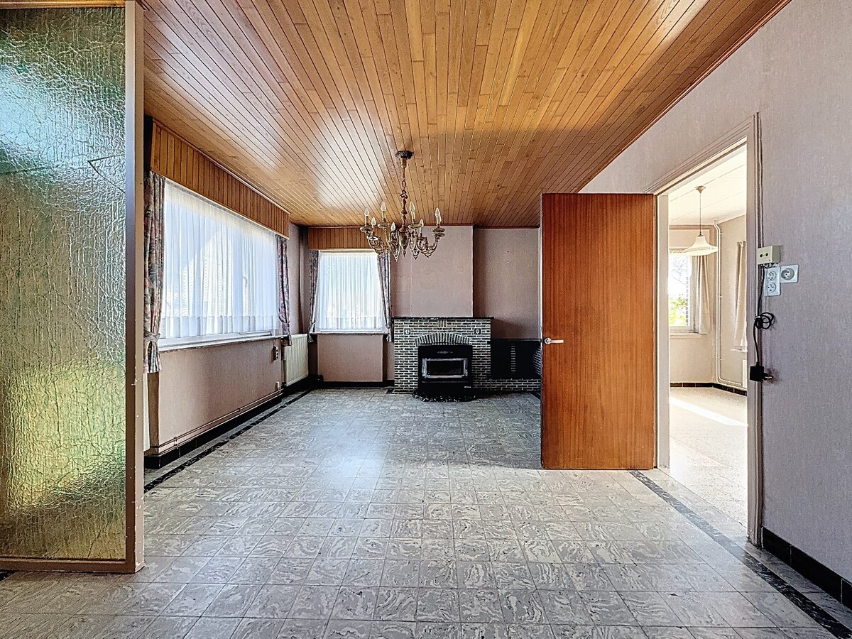 Te renoveren/te slopen HOB met tuin aan station Sint-Denijs-Boekel 