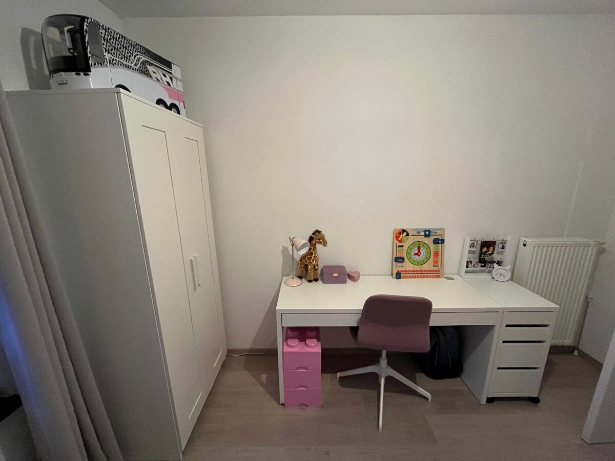 Modern appartement in hartje Dikkelvenne 