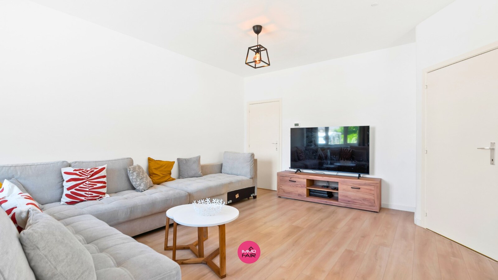 Instapklaar, gelijkvloers appartement met 2 slaapkamers 