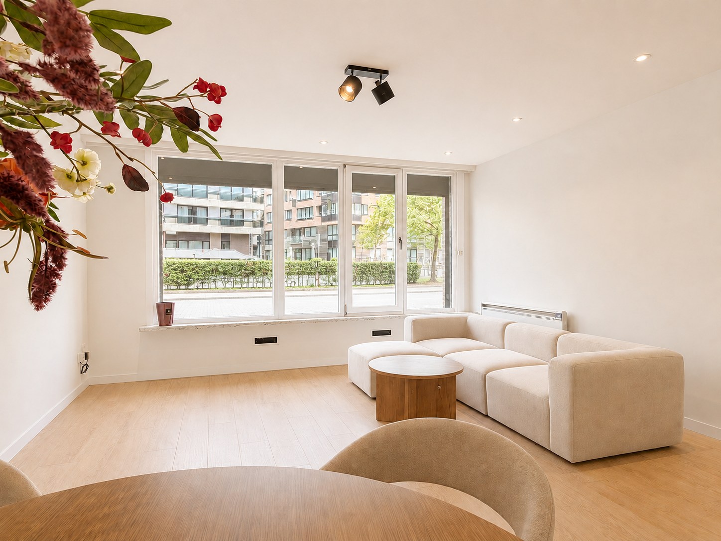 Instapklaar 2-slaapkamerappartement op wandelafstand van zee 