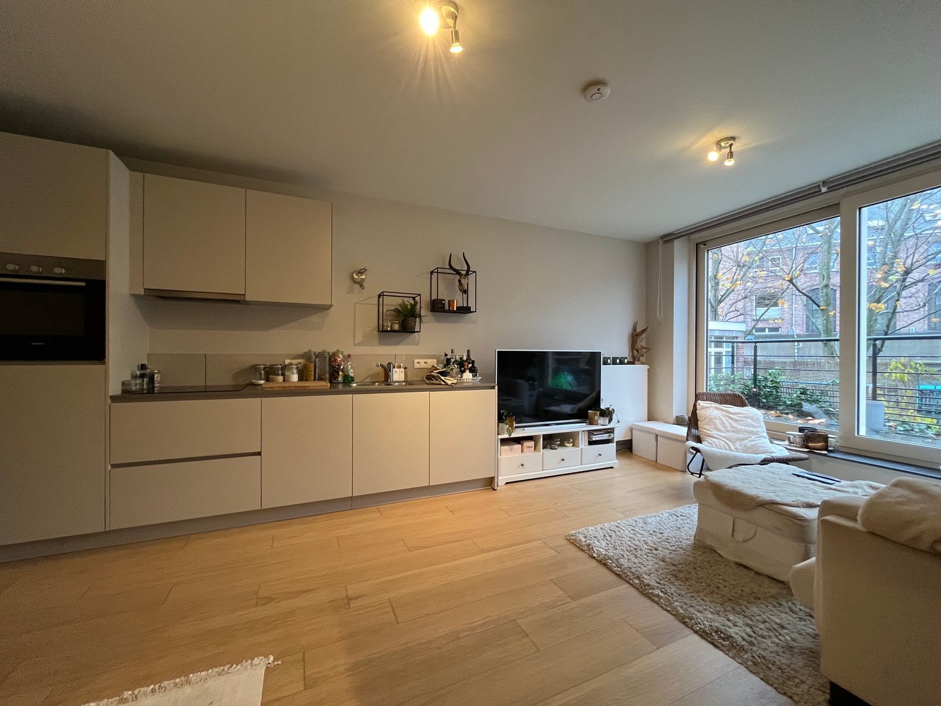 Zeer gezellige en lichtrijke duplexstudio met terras in hartje Gent! 