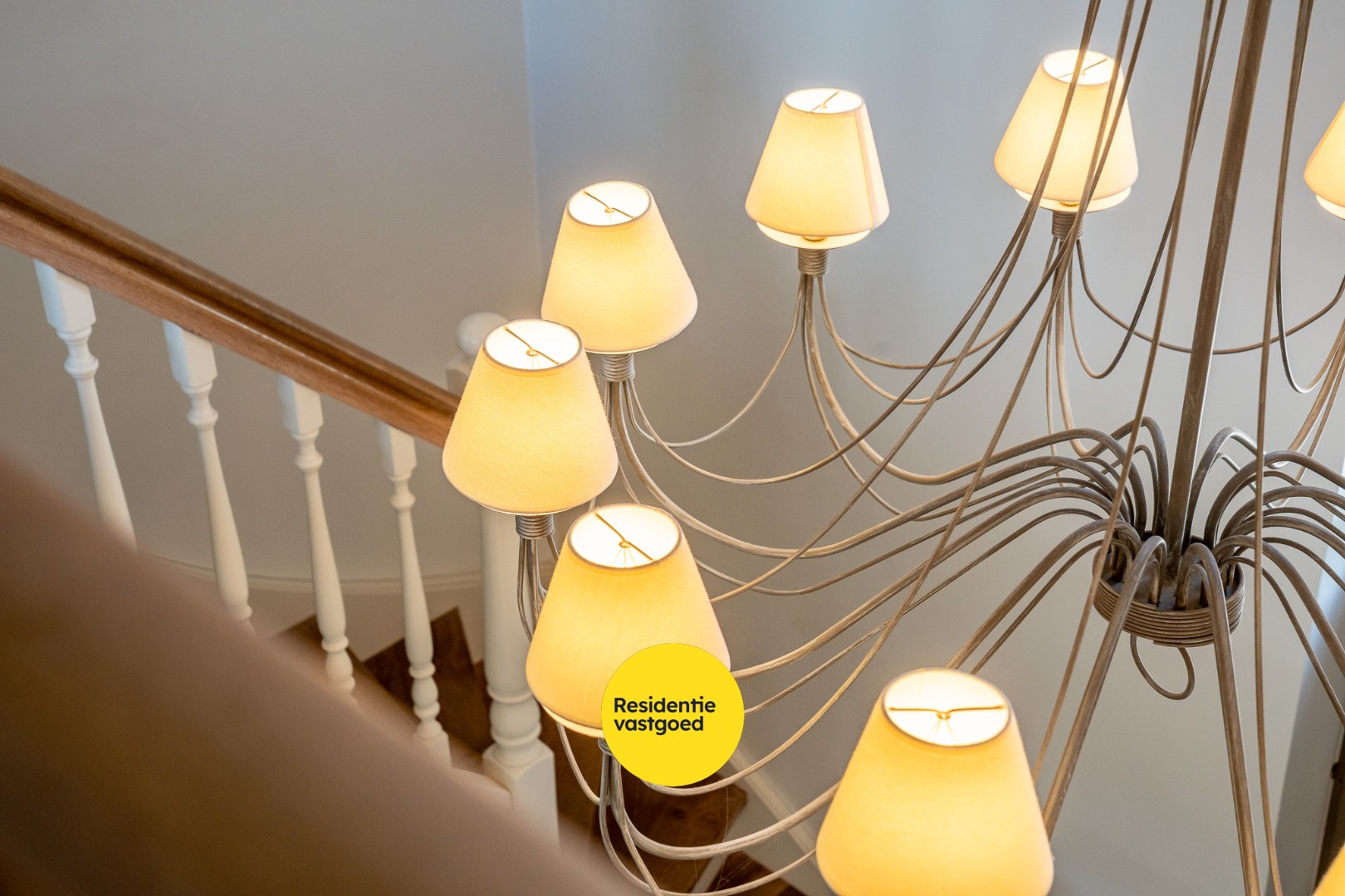 Exclusieve villa met zwembad en poolhouse in de nieuwe St-Annawijk te Sint-Andries 