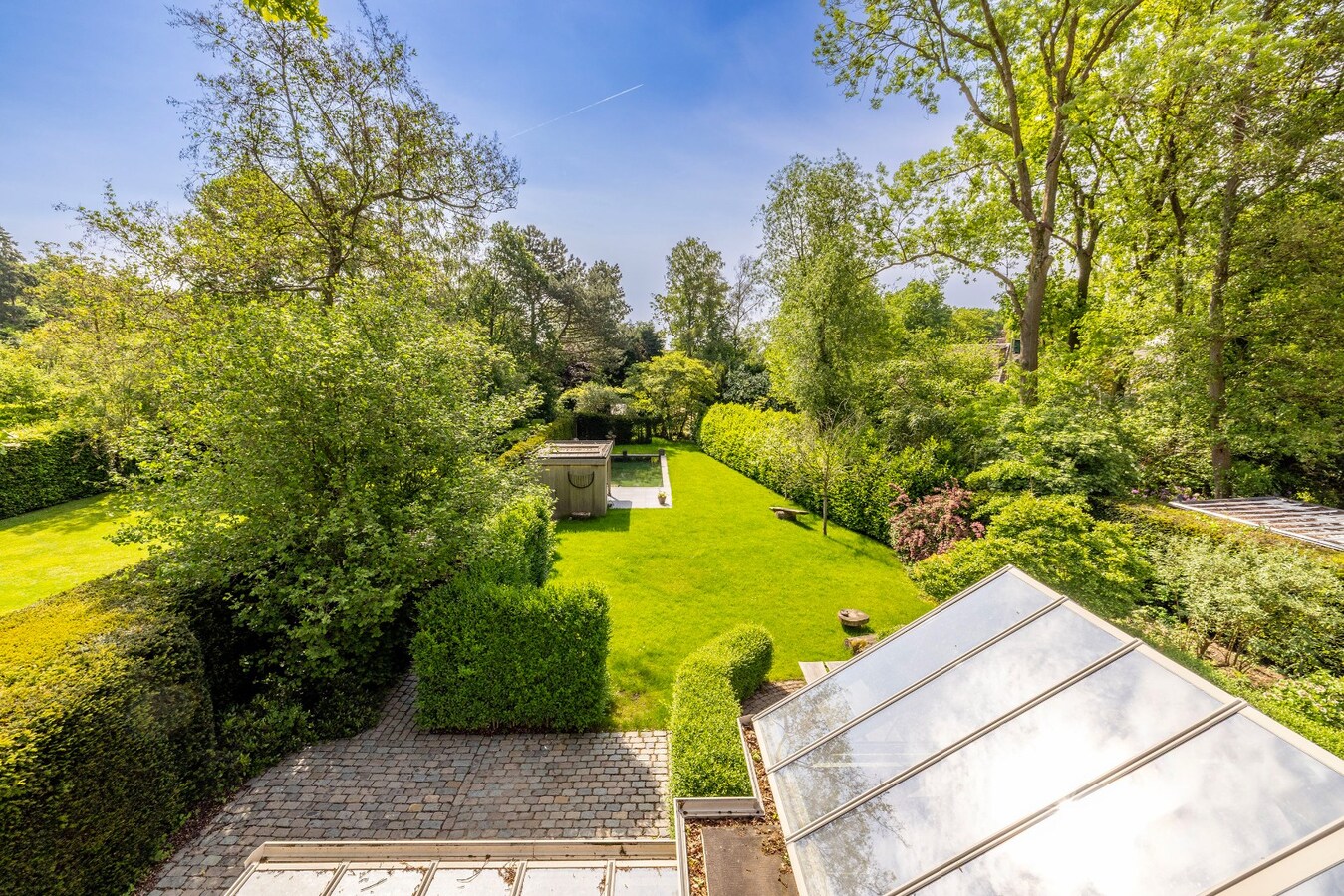 Ruim en charmant landhuis met 4 slpks en prachtige tuin 