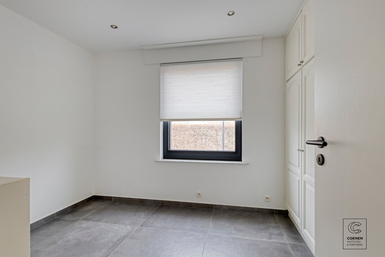 Gerenoveerde woning met 4 à 5 slpk's op een gunstige ligging te Oelegem! 