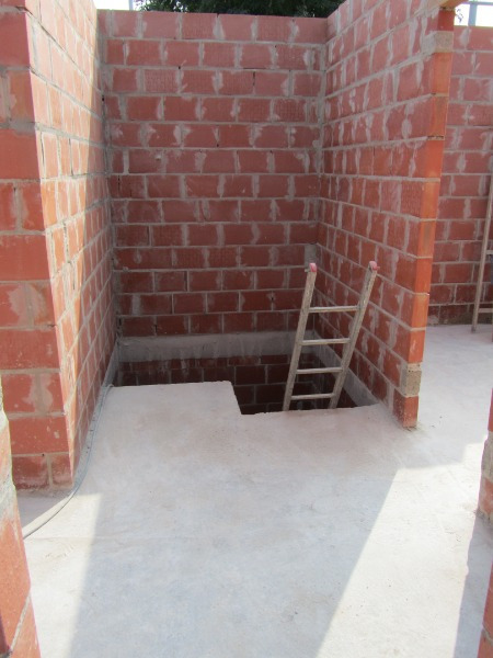 LAATSTE !!! MOOIE HOB MET STADSTUINTJE PAL IN CENTRUM LEFFINGE-DORP 