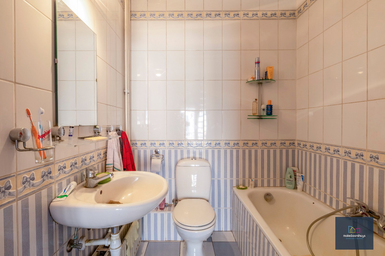 Ruime HOB met 4 slpk, ruime zolder, tuin en garage 