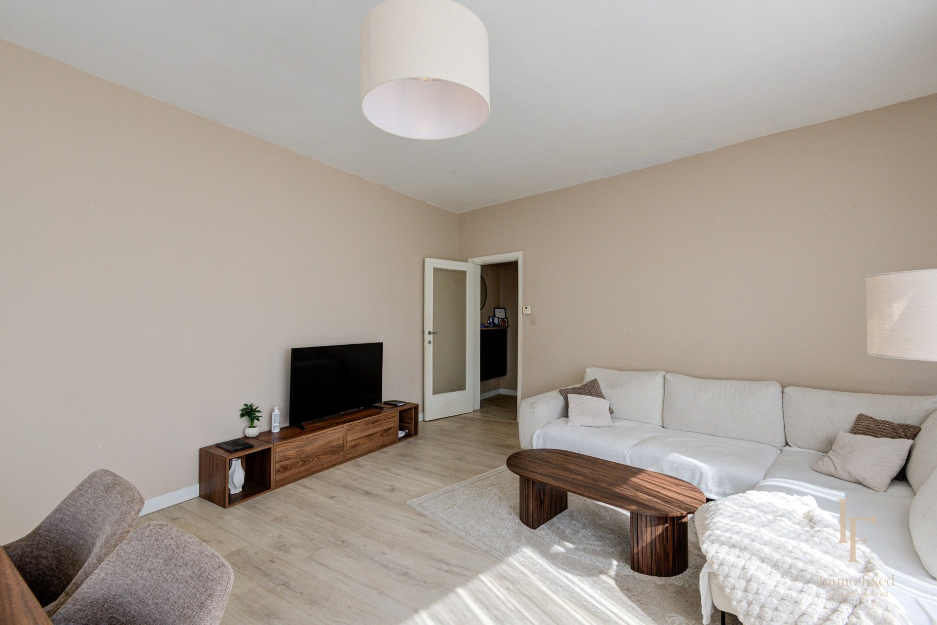 Appartement met twee slaapkamers en gezellig terrasje te Merksem! 