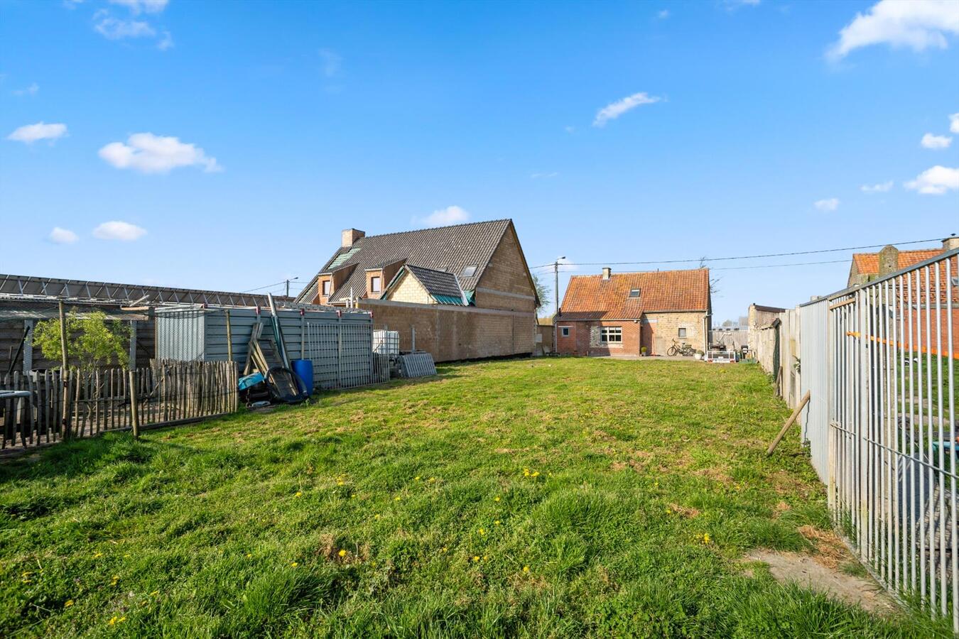 Recent gerenoveerde woning op 668m² 