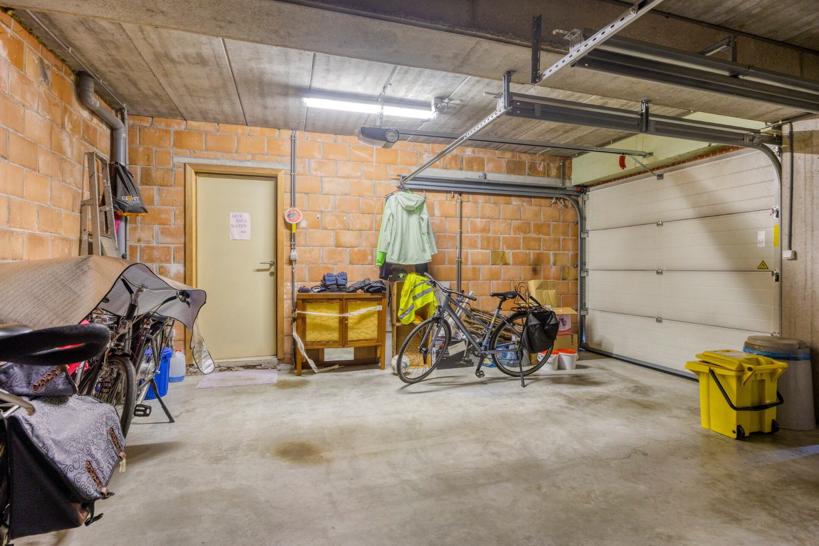 Instapklaar duplex appartement met 2 slpk. in het centrum van Sint-Jozef-Olen 