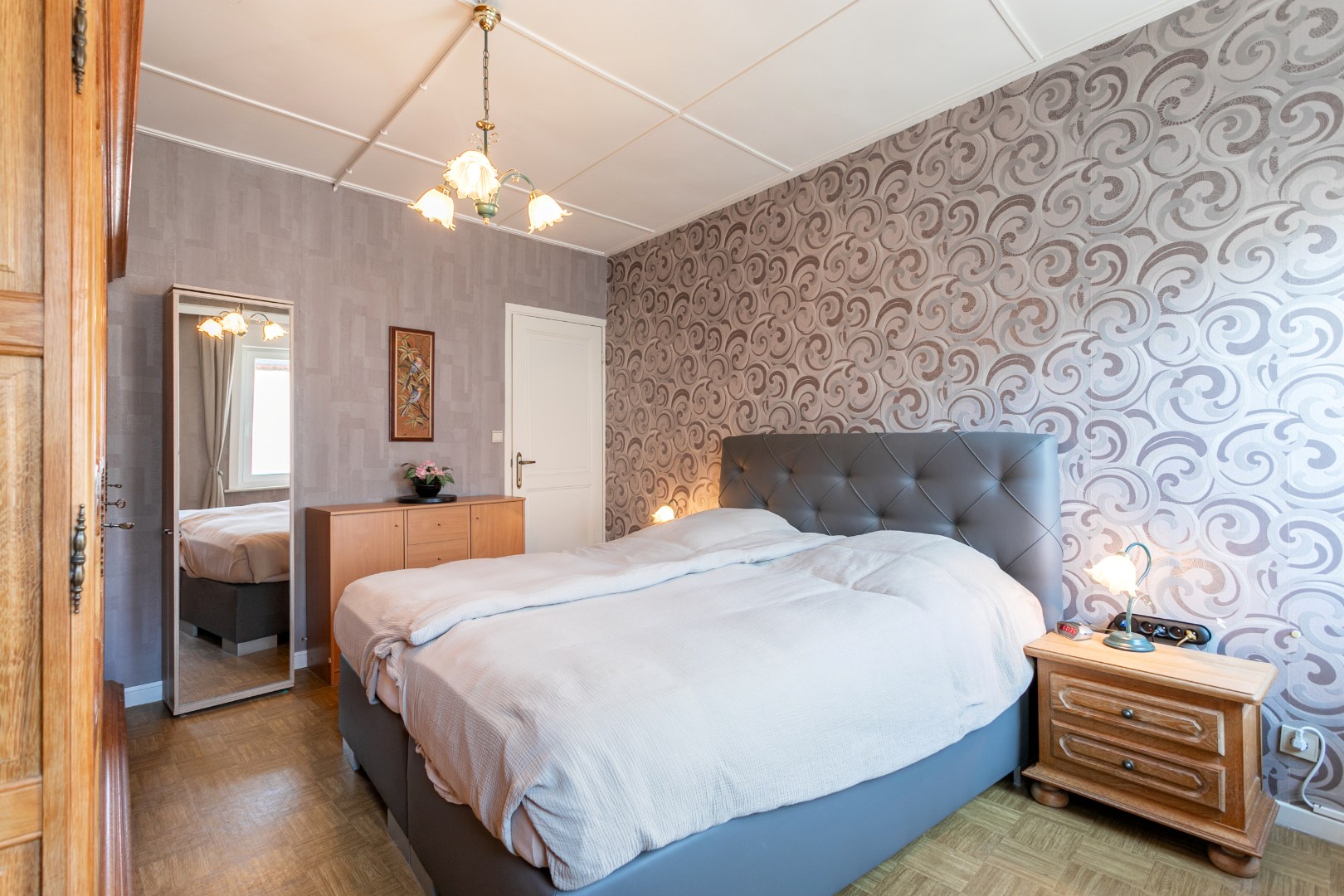 Woning met 2 slpk en ruime tuin (8a60) 