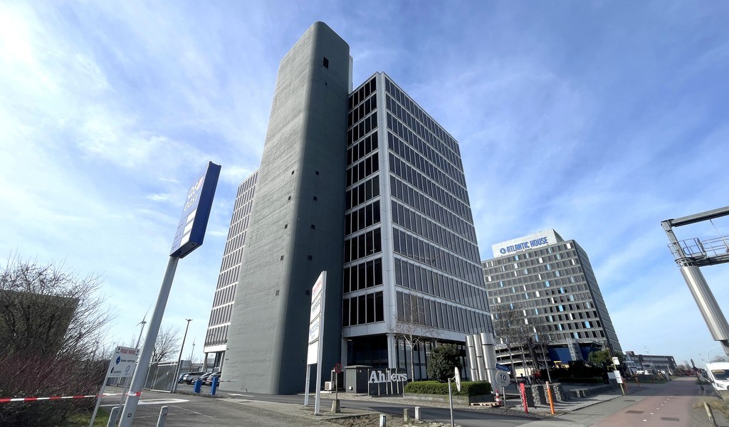 Kantoren te huur met prachtig uitzicht over de haven van Antwerpen