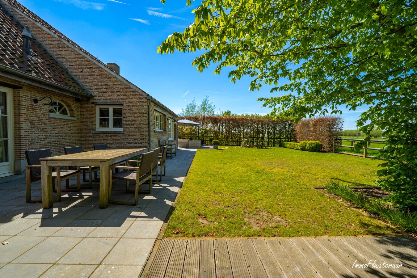 Prachtige woning met paardenfaciliteiten in rustige omgeving op ca. 9.983 m² te Berlaar (met optie aankoop aanpalende weides op ca.12.966 m²) 