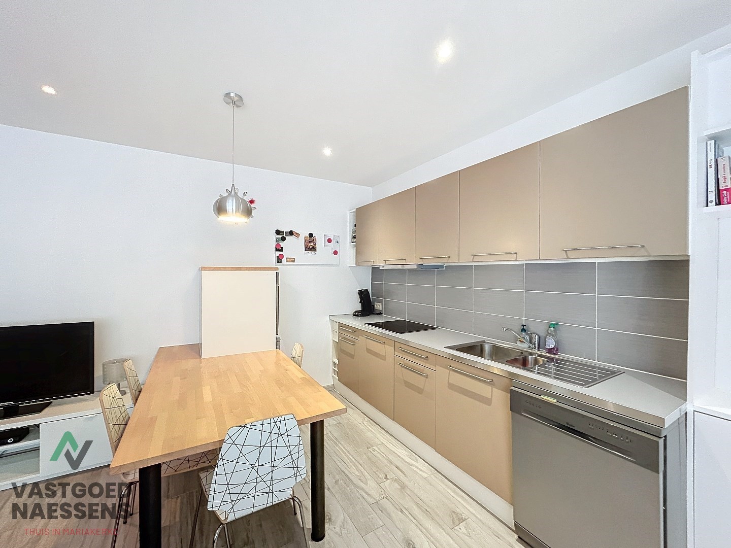 Rez-de-chaussée - appartement 2 chambres près de la digue. 