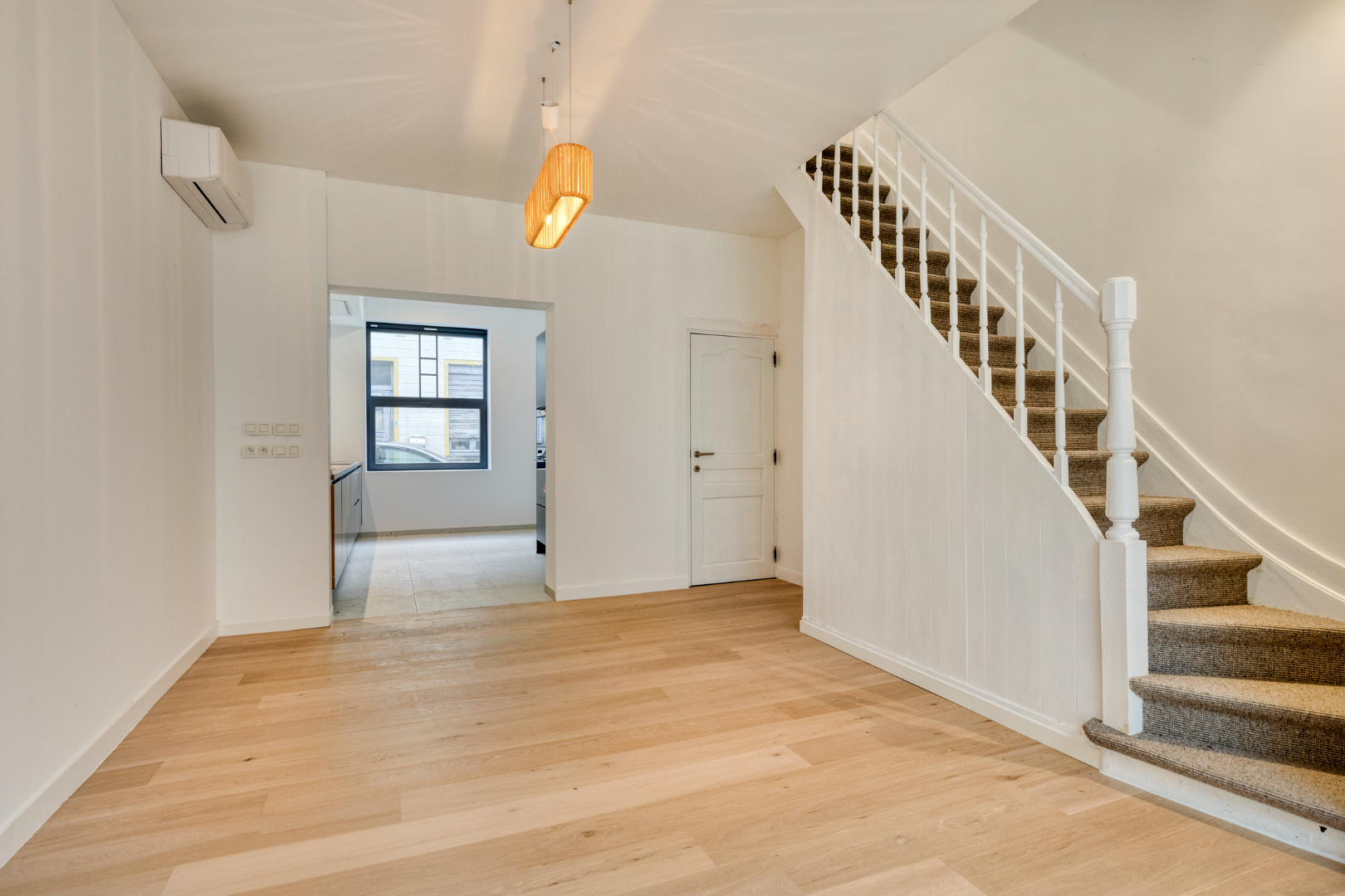 In 2026 volledig gerenoveerde woning in rustige straat - EPC A 