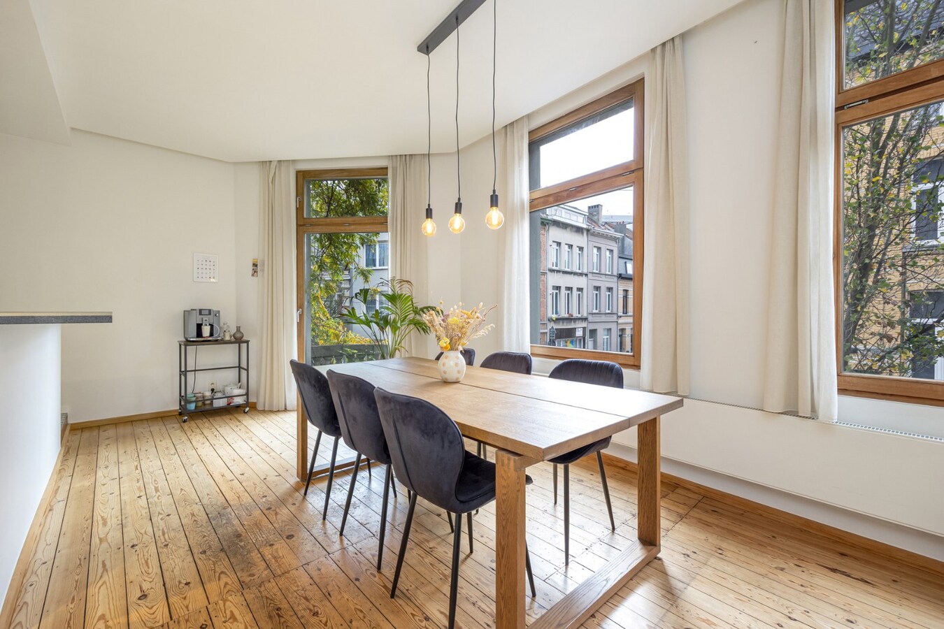 Ruim triplex appt met 2 slpk en dakterras nabij 't Zuid! 