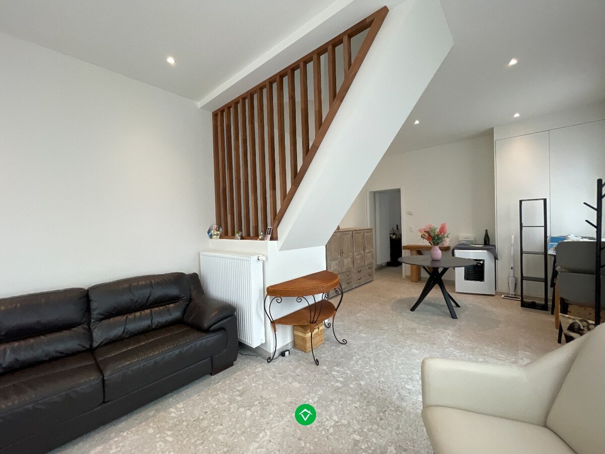 Gerenoveerde woning met 2 slaapkamers in centrum Roeselare 