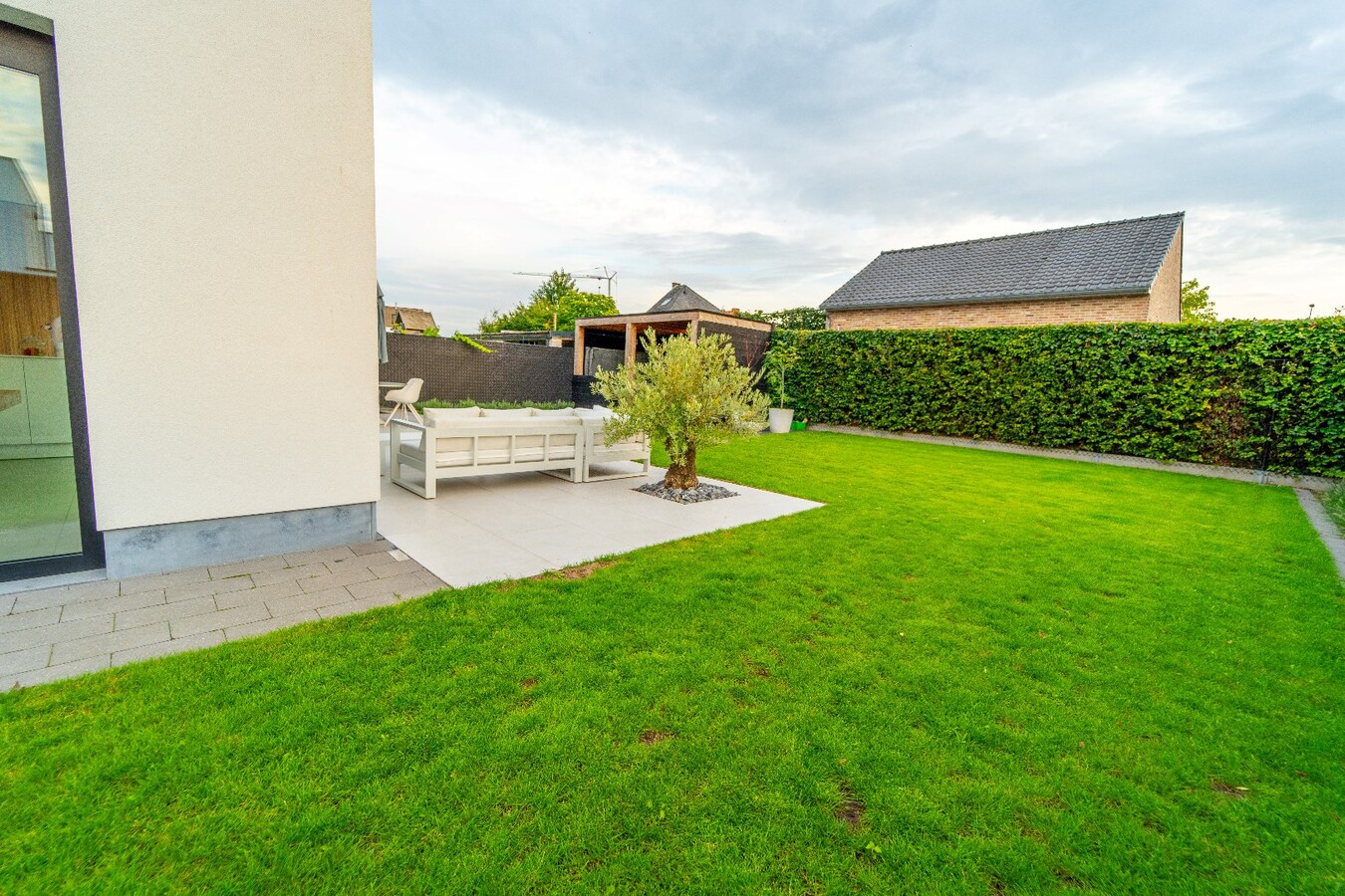 Prachtige villa met tuin, terras &amp; garage in Hasselt - 3 slaapkamers, bouwjaar 2019. 