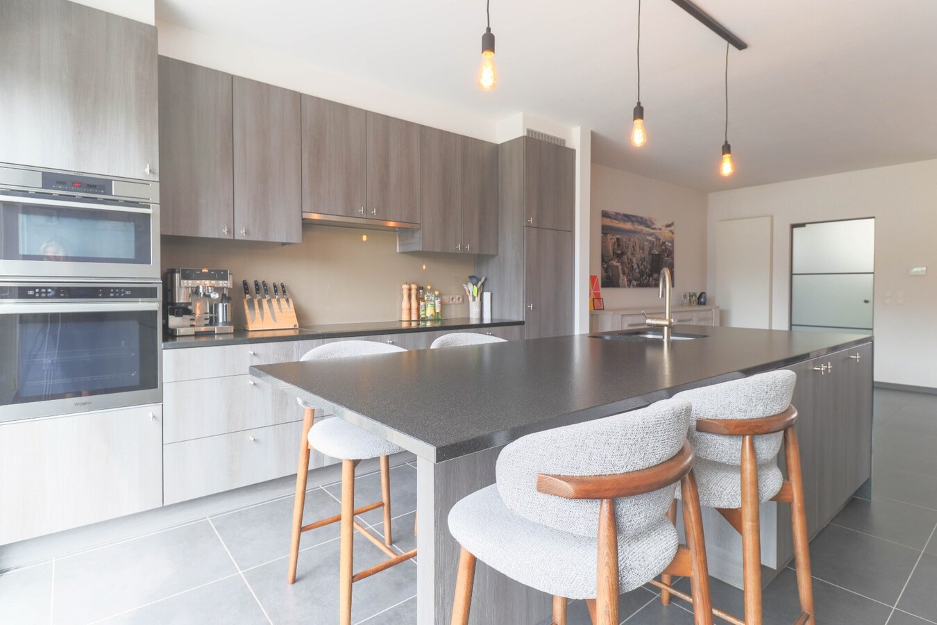 Instapklare recente woning met garage te koop in Heule ! 