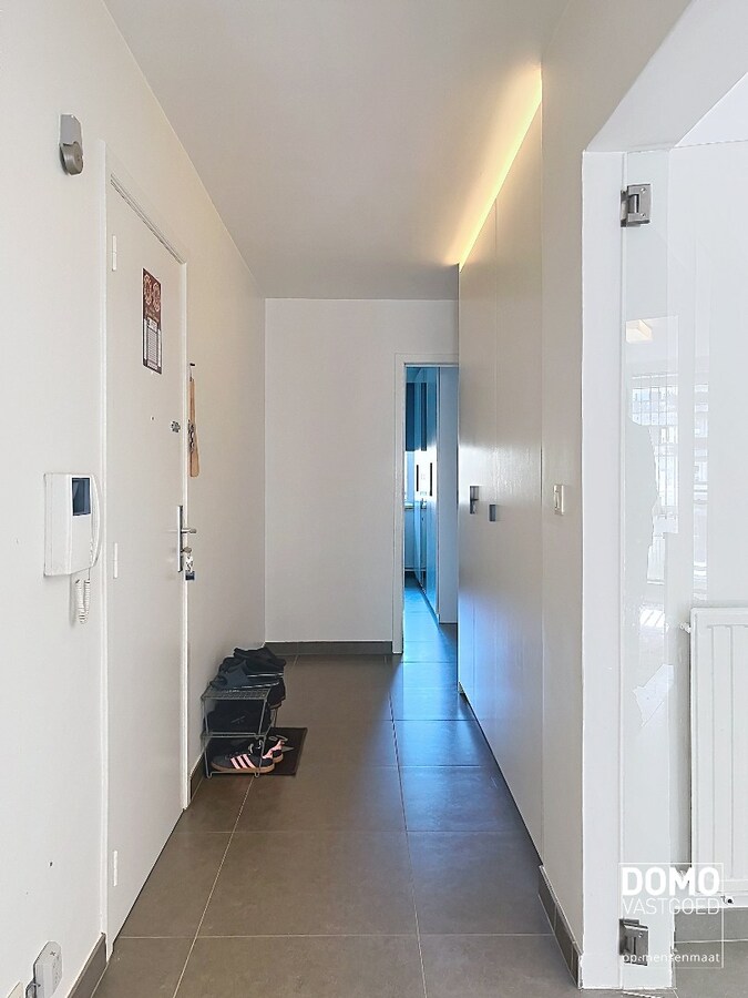 RUIM 2-SLAAPKAMERAPPARTEMENT MET TWEE TERRASSEN EN ENERGIELABEL B 