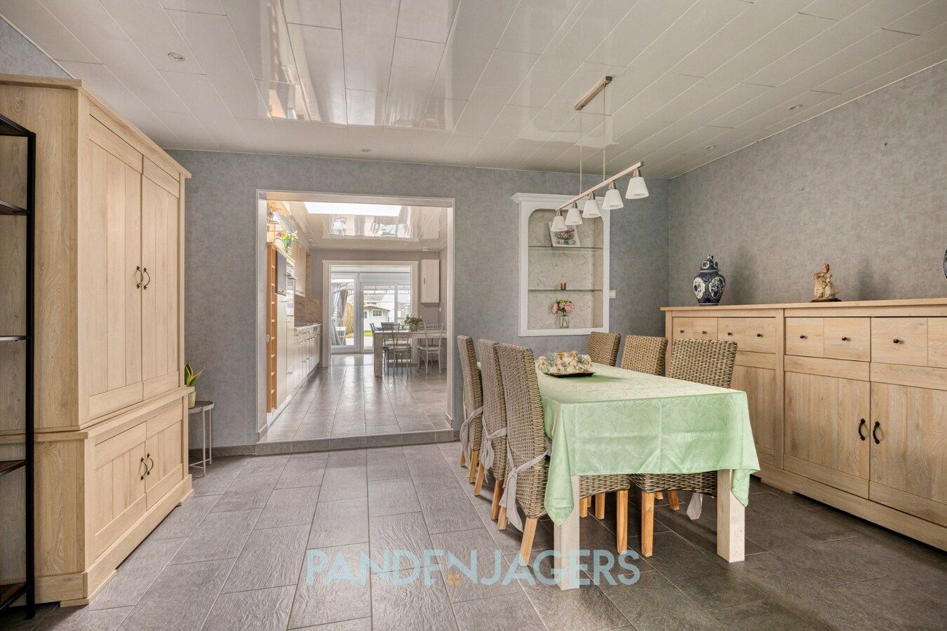 Instapklare rijwoning met acheruitgang te Duffel-Oost 