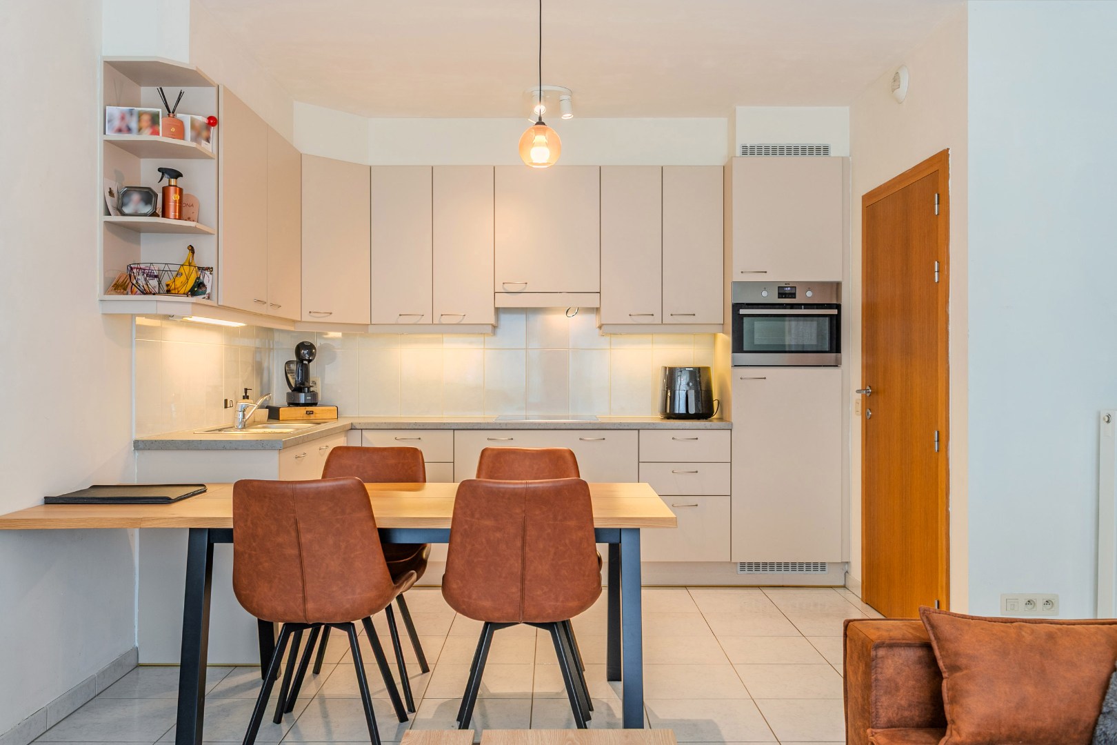 Energiezuinig glv-appartement (70m²) met tuin, berging en autostpl. te Halle 