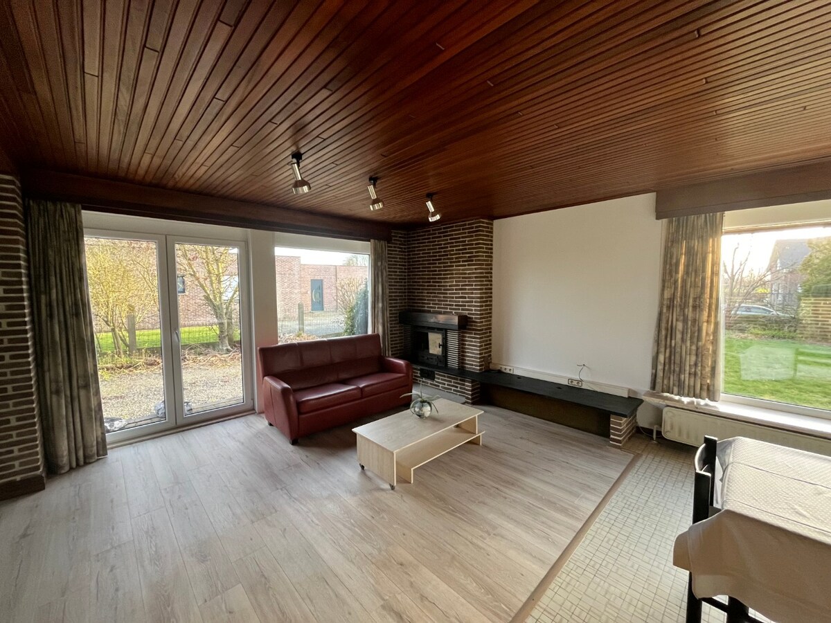 Ruime bungalowwoning. 