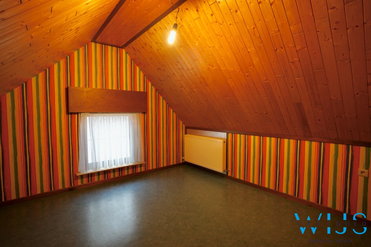 Super gezellig woonhuis met ruime garage te Boekhoute ! 