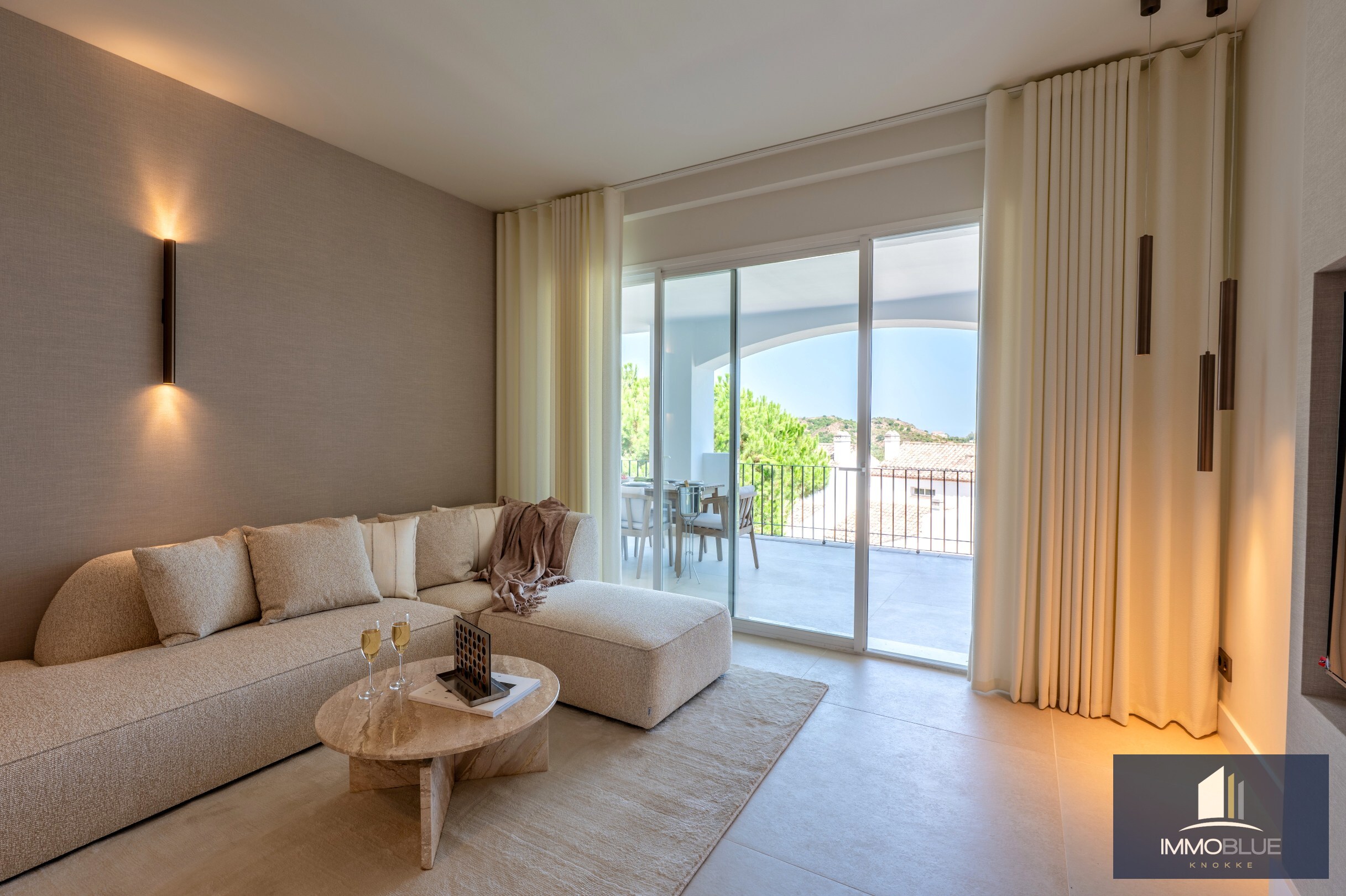 Appartement exclusif au design contemporain et au confort raffiné à Marbella 