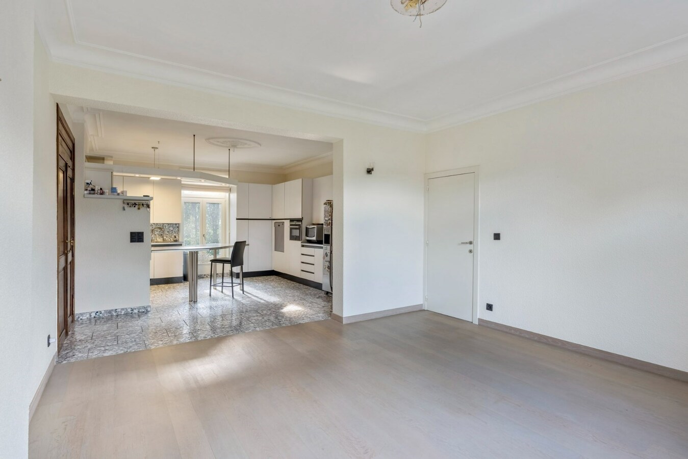 Luxe herenhuis met praktijkruimte in Niel-bij-As 