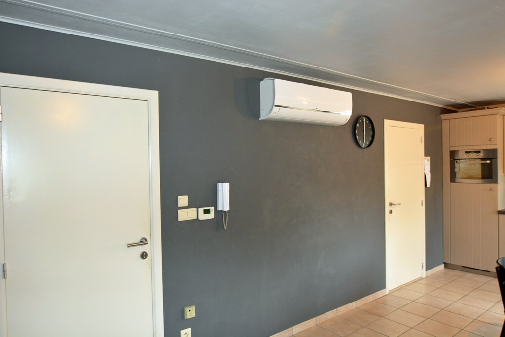 Energiezuinig appartement met 2 slpks, terras en inpandige garage. 
