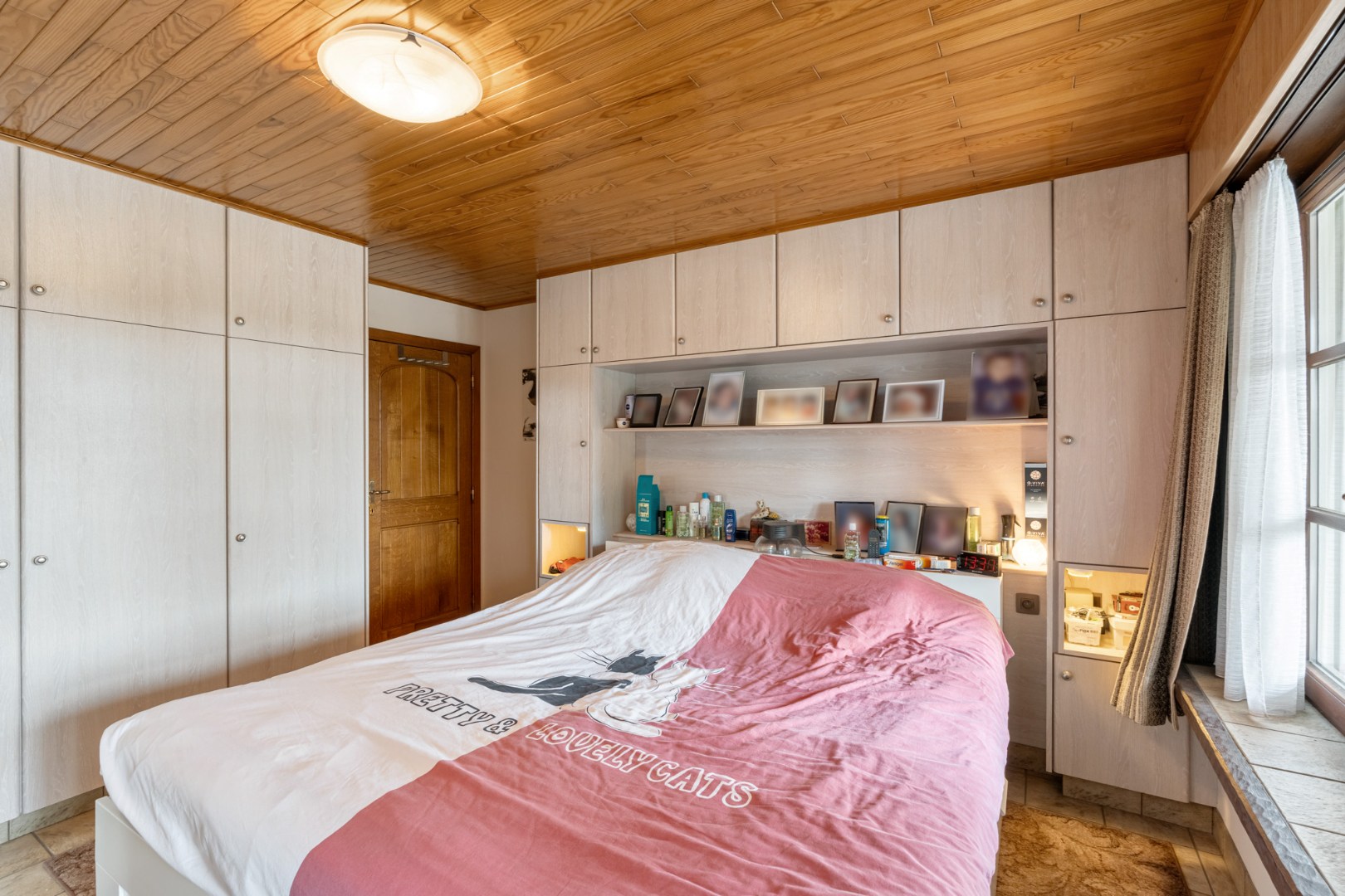 Ruime gezinswoning met 5 slaapkamers en 319 m² bew. opp. te Westerlo! 