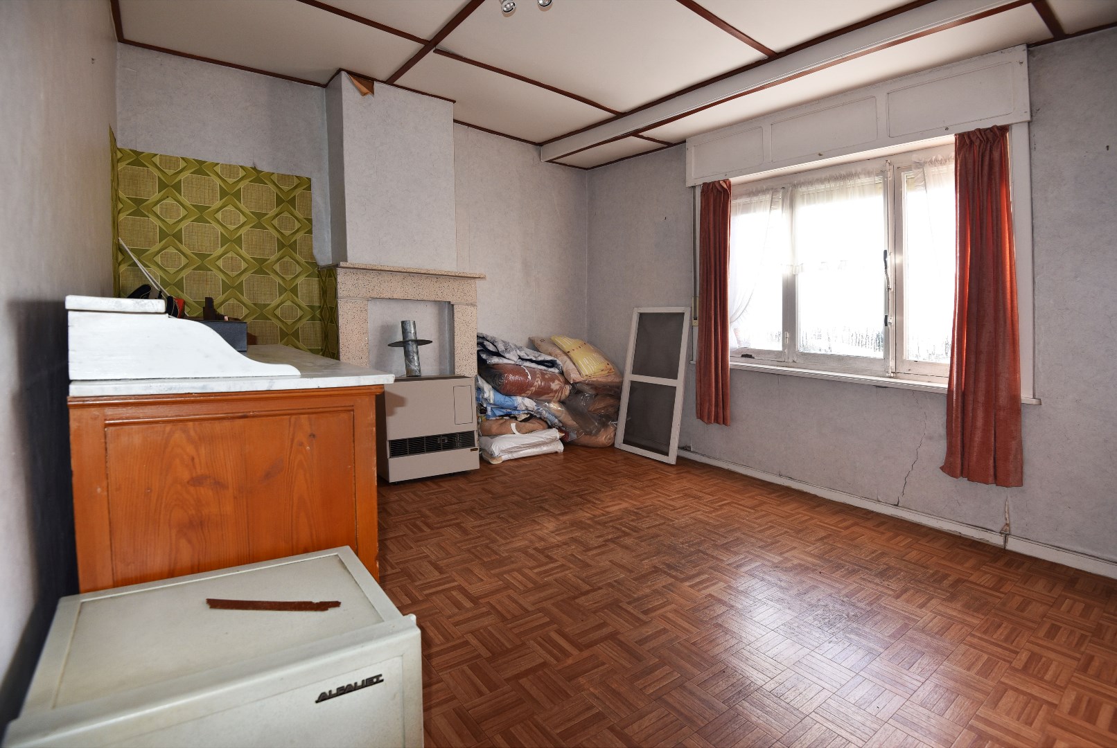 Grondig te renoveren / te slopen woning op 447m² te Maldegem 