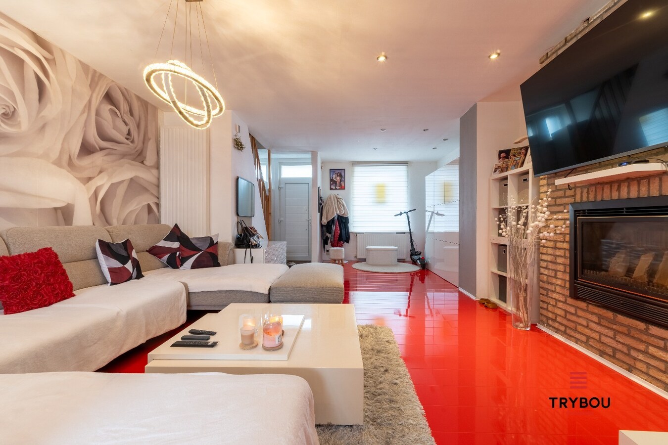 Rustig gelegen, volledig gerenoveerde woning met gezellige, onderhoudsvriendelijke tuin 