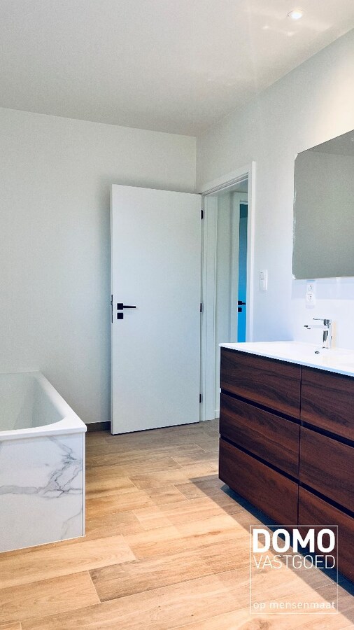 MODERNE EN ENERGIEZUININGE NIEUWBOUWWONING MET 4 SLAAPKAMERS IN LUMMEN 