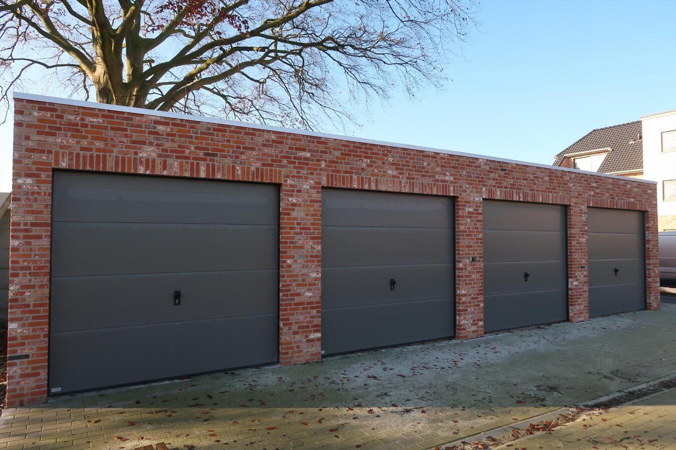 Duplex met 3 ruime slaapkamers en tuin op het gelijkvloers. 